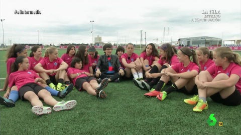 (17-05-17) Las jugadoras del AEM de Lleida que ganaron una liga de hombres: "Un niño nos dijo que sólo servíamos para limpiar"