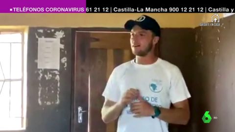 La gran labor contra el coronavirus del jugador Alberto Aragoneses en Sudáfrica: "Con una mascarilla ayudáis a parar un gol" 