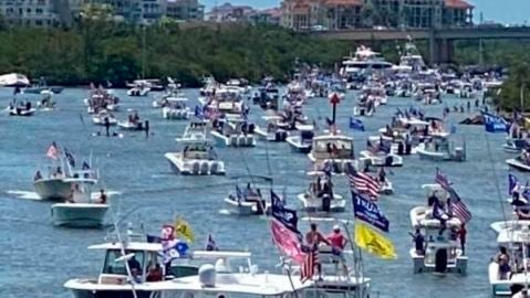 Manifestación en Florida en apoyo a Donald Trump a bordo de barcos para guardar la distancia de seguridad por coronavirus 