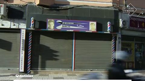 Multada una peluquería por tener ocho personas dentro, gente esperando y no atendían con cita previa en plena pandemia del coronavirus