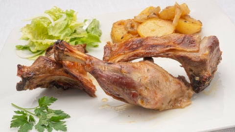 Cocina abierta de Karlos Arguiñano - Programa 2167: Sopa de fideos con  mejillones y cabrito asado con patatas y ensalada