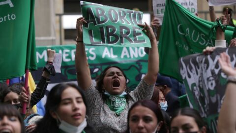 Las afganas arriesgan su vida para defender sus derechos, Colombia legaliza el aborto, Liberia paraliza la mutilación genital femenina... así es la lucha imparable del feminismo
