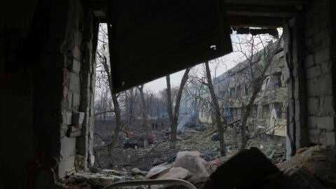 (30-04-22) Ucrania denuncia el refuerzo de las tropas rusas en el este para el control total del Donbás mientras continúa el asedio en Azovstal