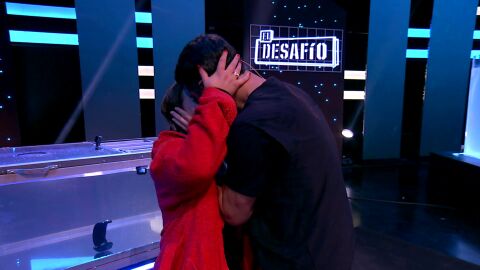 El romántico beso de Jesulín de Ubrique a María José Campanario tras superar su desafío 