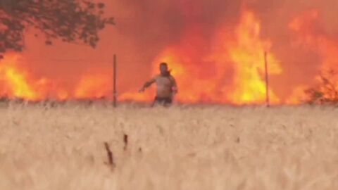 (19-07-22) El héroe de Tábara: el dramático vídeo en el que un hombre es engullido por las llamas