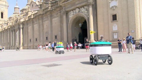 (26-07-22) Así son los robots que comienzan a repartir comida por Zaragoza