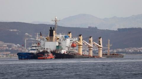 (03-09-22) Gibraltar espera culminar este sábado la extracción de fueloil en el tanque del buque accidentado