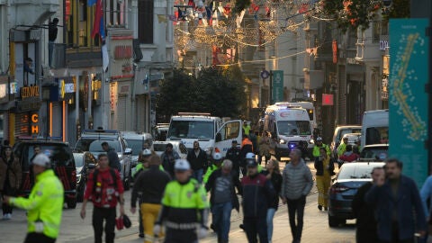 (13-11-22) Al menos seis muertos y 81 heridos en un ataque terrorista en la avenida Istiklal de Estambul