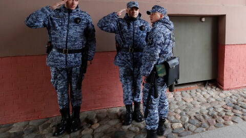 (04-01-23) Moscú asegura que Ucrania mató a 89 de sus soldados durante Nochevieja por usar los teléfonos móviles