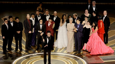 (13-03-23) 'Todo a la vez en todas partes', clara vencedora de los Premios Óscar 2023 con siete estatuillas