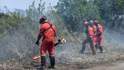 (22-05-23) Los afectados por el incendio de Las Hurdes vuelven a sus casas y los bomberos esperan darlo por controlado hoy