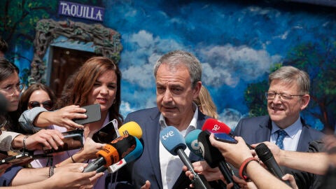 (24-05-23) Zapatero y Aznar, enfrentados con ETA de fondo: "No sale del engaño y la desfachatez"
