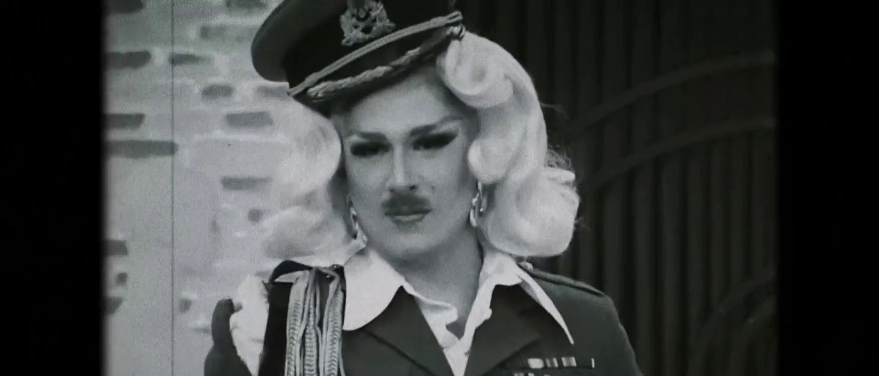 Laca Udilla da un golpe de Estado en su llegada al taller de Drag Race ...