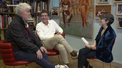 (08-07-19) La entrevista de Pedro Almodóvar y Antonio Banderas con Thais Villas