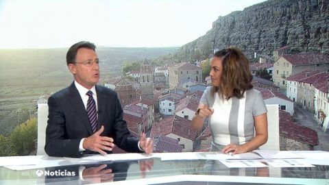 El divertido momento de Matías Prats y Mónica Carrillo en la cobertura de las elecciones generales del 10-N
