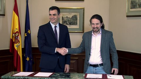 Sánchez e Iglesias contra el Dr. No