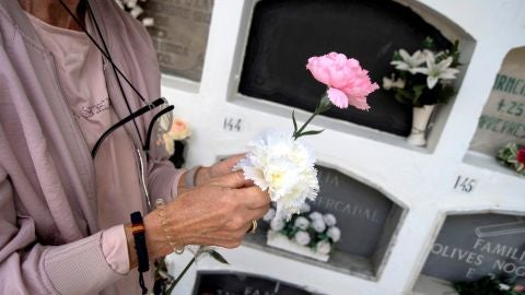 Valencia cierra los cementerios y velatorios de los tanatorios para contener el contagio por coronavirus