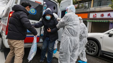 La OMS admite que China no les dejó acceder a Wuhan hasta dos meses después del inicio del coronavirus