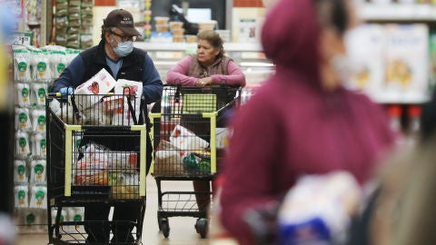 El coronavirus ha cambiado la forma de hacer la compra en tiendas, mercados y supermercados 