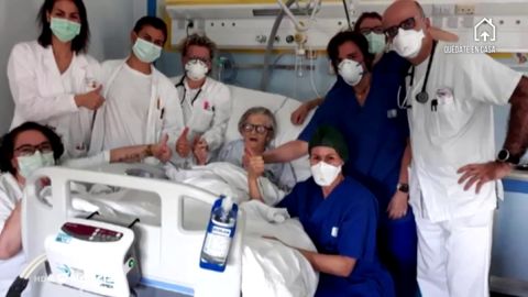Italia se aferra a la imagen de Alma, la mujer de 93 años que ha vencido al coronavirus 