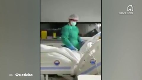 El emotivo vídeo entre un paciente y su familia tras respirar por sí solo