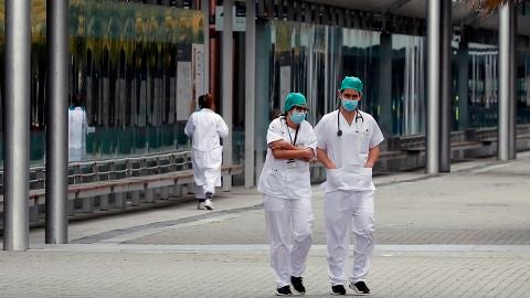 Sanidad autoriza ocho ensayos clínicos para controlar la infección del coronavirus y estudia aprobar otros 84