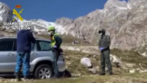 Enésima imprudencia: la Guardia Civil denuncia a un excursionista que estaba acampado en los Picos de Europa