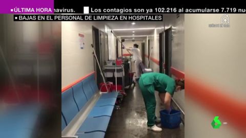 Sin protección y rodeados de material contaminado: así trabajan los equipos de limpieza en los hospitales