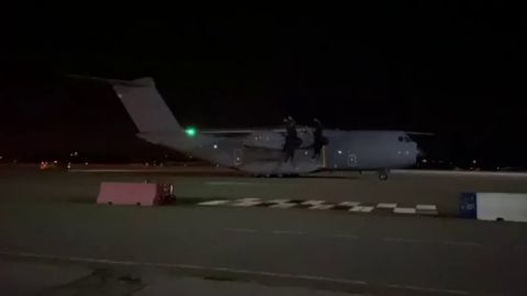 Un avión del Ejército del Aire regresa a España desde China con 12 toneladas de material sanitario