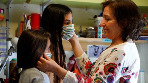 El Gobierno fija un precio máximo en la venta de mascarillas quirúrgicas para prevenir el coronavirus