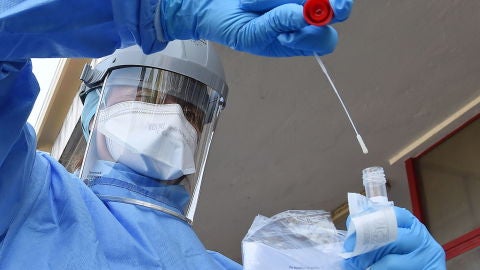 Illa explica cómo funciona el test de seroprevalencia del Gobierno: dos pruebas en 36.000 hogares aleatorios