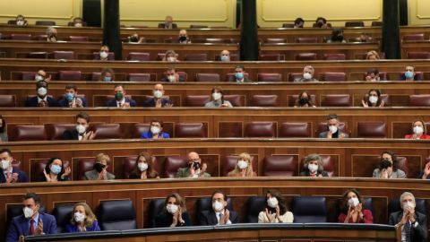 (28-12-21) Un Congreso en mínimos por los contagios COVID aprueba los Presupuestos de 2022