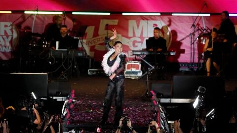 Isabel Pantoja hace vibrar al público durante su actuación en el Orgullo de Madrid: "Soy una más de ustedes"