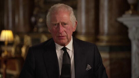 (09-09-22) Carlos III promete servir como rey con "lealtad, respeto y amor" en su primer discurso a la nación