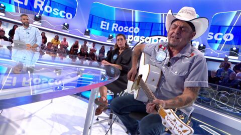 Carlos Segarra regala una primicia con Los Rebeldes y su talento cantando ‘La rosa y la cruz’