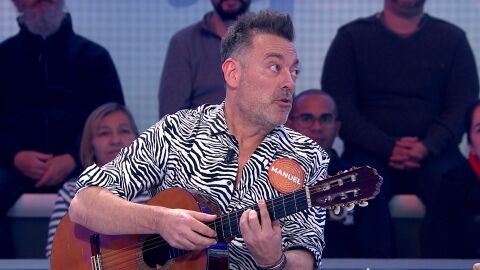 Manuel Quijano coge su guitarra para cantar su nuevo single ‘Quiero’ en directo en ‘Pasapalabra’ 