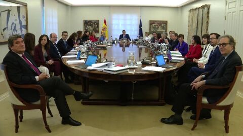 (11-03-23) Moncloa cambia de debate para conseguir una imagen de unidad en la coalición: "Queda Gobierno para rato"