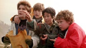 CINE: LOS GOONIES CINE: LOS GOONIES