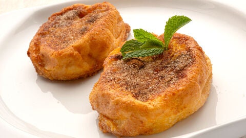 Samosas de la India y torrijas de pan de viena