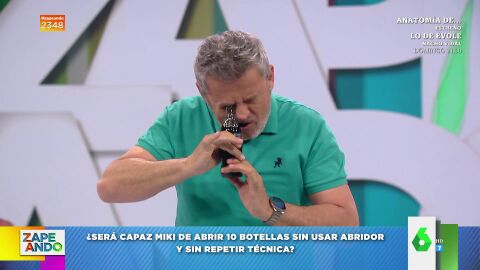 Miki Nadal y su técnica para abrir botellines con el ojo que 'alucina' a Dani Mateo