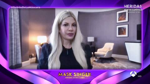 Tori Spelling confiesa su mala experiencia en los ensayos con la máscara de Arlequín: "No podía respirar"