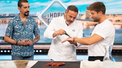 El Chef, Ángel León, y su demostración de su cocina del mar con plancton y pescado 