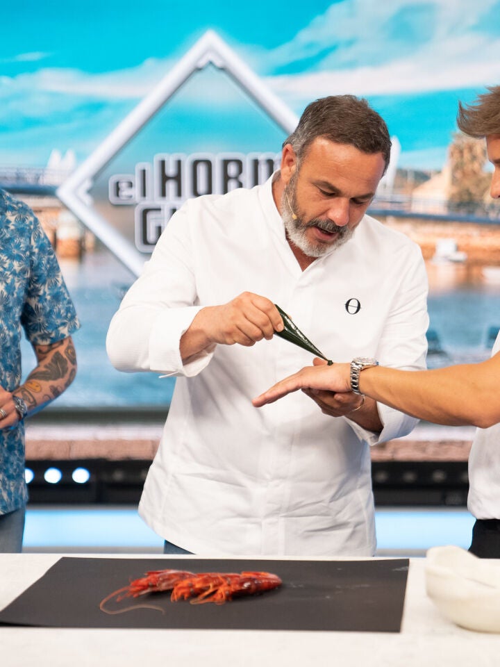 El Chef, Ángel León, y su demostración de su cocina del mar con plancton y  pescado
