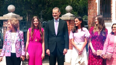 La confirmación de la infanta Sofía, marcada por el cariño de una familia unida y la ausencia de Juan Carlos I